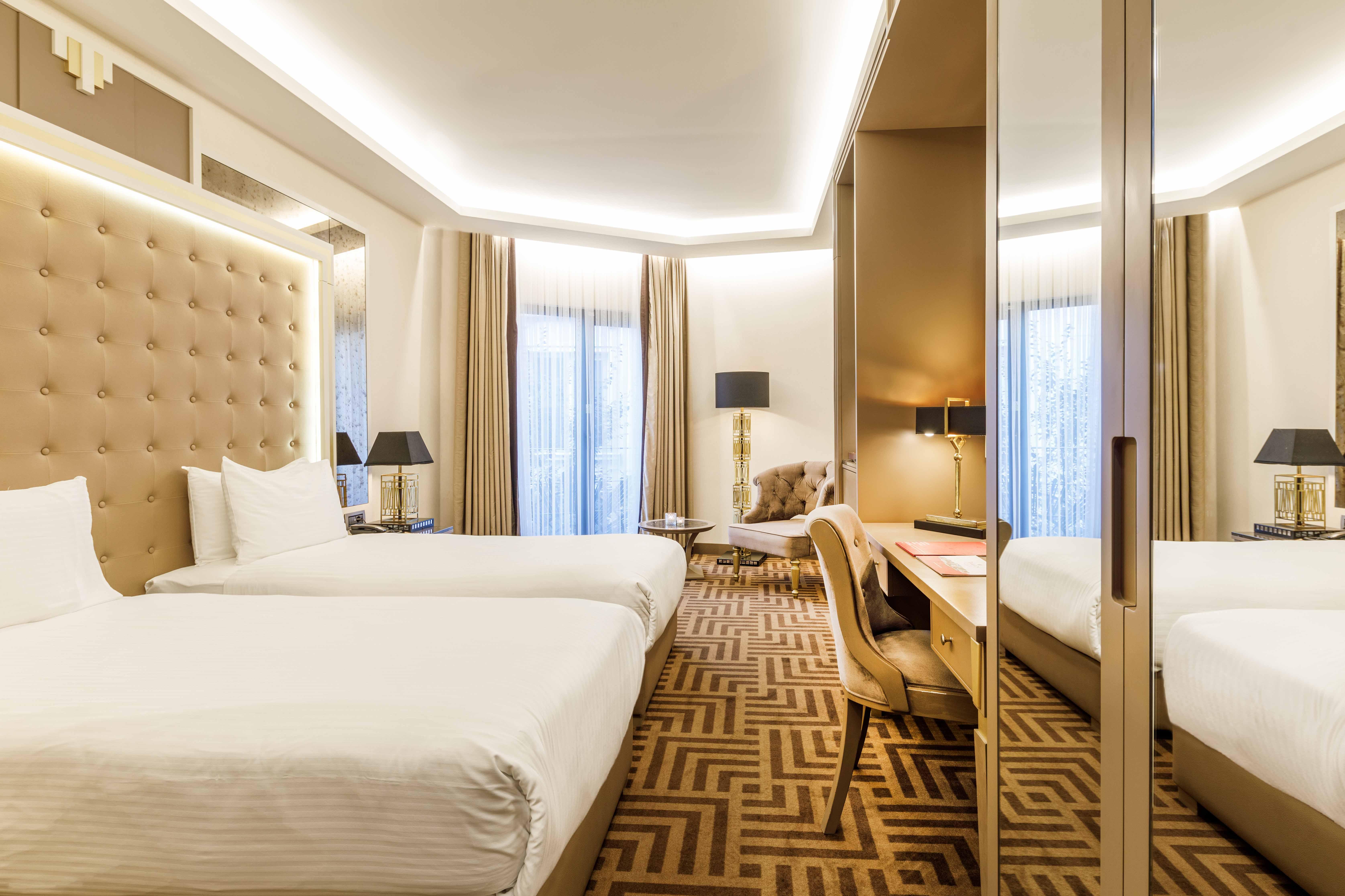 Ramada By Wyndham Istanbul Golden Horn Hotel Ngoại thất bức ảnh